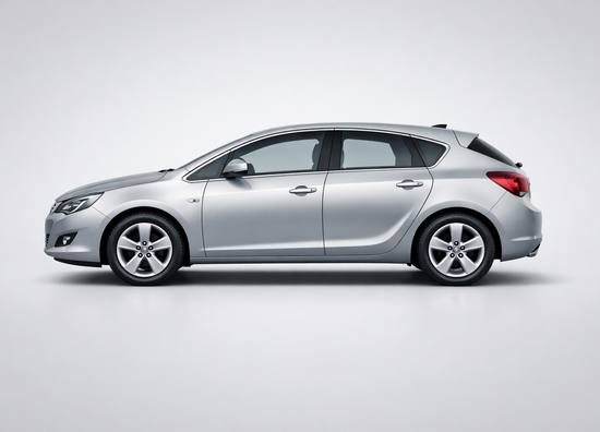 Замена термостата Opel Astra J